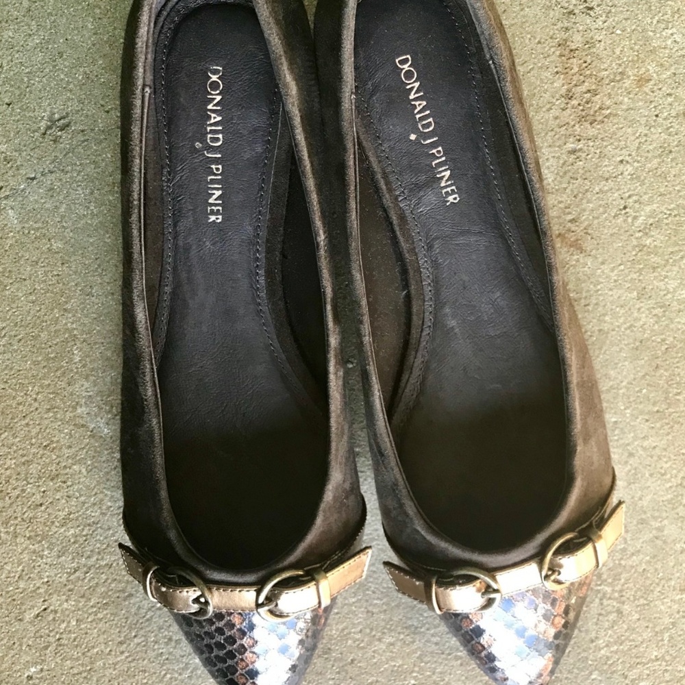 NEW Donald Pliner Bettia Flat